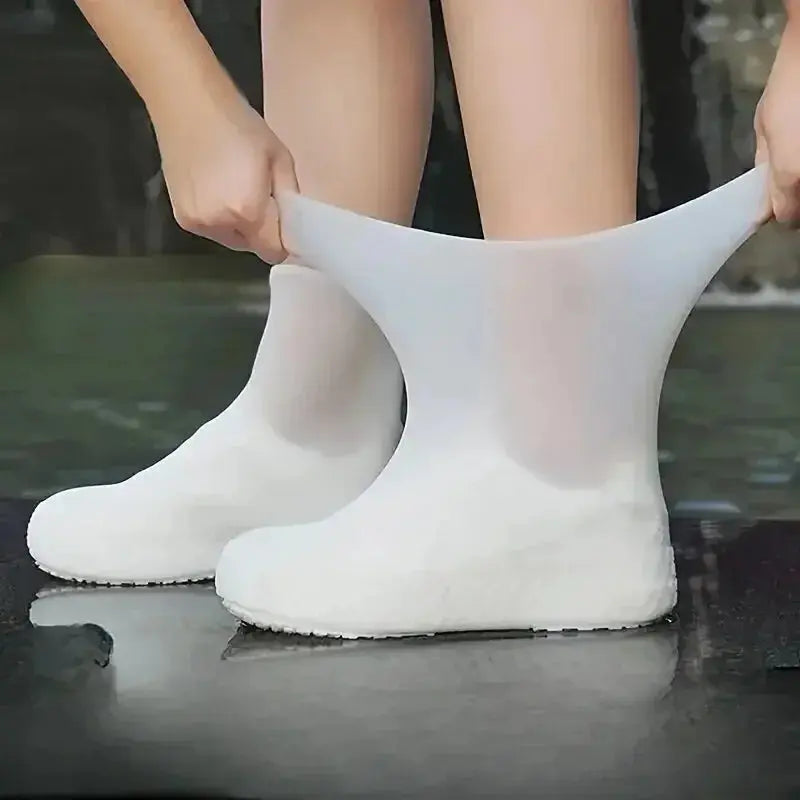 SplashGuard – Reusable Waterproof Silicone Shoe Covers for Rainy Days Kwirko